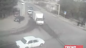 В Баку автохулиган совершил ДТП