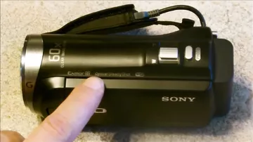 Sony Handycam HDR-CX330 Review. See the difference.