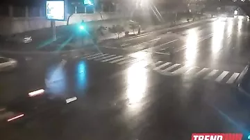 В Баку такси сбил пешехода