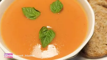Pomidor şorbasının hazırlanması