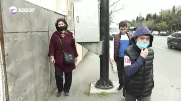 Bakıda reklam lövhələri və dirəklər təhlükə yaradır
