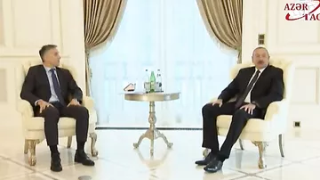 Prezident İlham Əliyev “Signify” şirkətinin baş icraçı direktorunu və digər nümayəndələrini qəbul edib