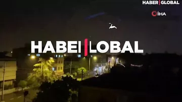 Güclü şimşək gecəni işığa bürüdü