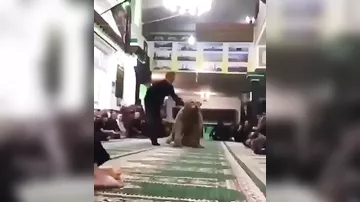 İranlılar məsciddə görün nə hoqqadan çıxır? – ŞOK