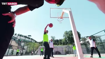Ərdoğan basketbol oynadı