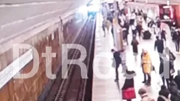 Metroda dəhşətli anlar: fədakarlığı ölümünə səbəb oldu