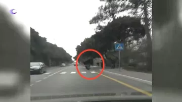 Bakıda “Moped“ təhlükəli vəziyyət yaratdı: Polis bu sürücünü axtarır