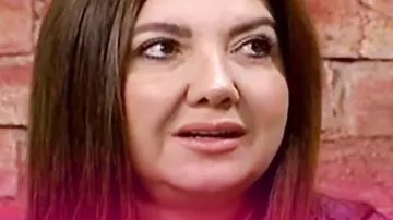 Azərbaycanlı sənətçi mədəsinə balon qoydurdu