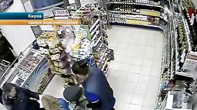 В Кирове пенсионерка напала с шилом на продавщицу