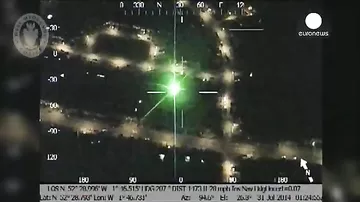 Ослепленный лучом лазера, британский пилот вернулся в аэропорт вылета