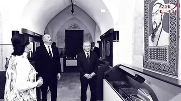 Prezident İlham Əliyev İçan-Qala Dövlət Tarixi Memarlıq Muzeyi ilə tanış olub