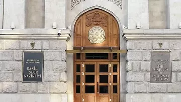 BMCMİ-nin əməkdaşları bank kartlarından külli miqdarda pul vəsaitləri ələ keçirən şəxsi saxlayıb