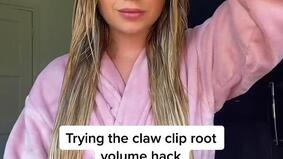 Блогерша раскрыла простой способ придать объем волосам без специальных средств