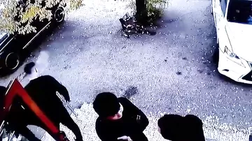 Arxadan hücum: gecə klubun pilləkənlərində polis vəhşicəsinə öldürülüb