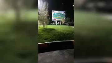 İranda Xomeyni və Xameneinin şəkilləri olan banner yandırılıb