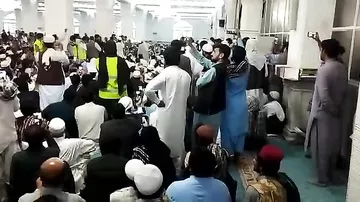 Zahedanda cümə imamı həmkarlarını ya hökumətin, ya da xalqın yanında dayanmağa səslədi