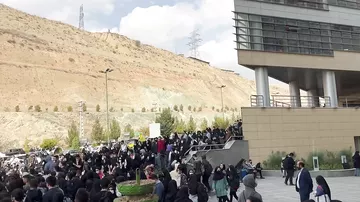 İranda etiraz aksiyaları daha da güclənməkdədir-4