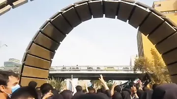İranda etiraz aksiyaları daha da güclənməkdədir-5
