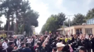 İranda etiraz aksiyalarının miqyası genişlənir -7