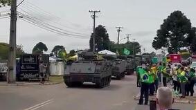 Военная техника заходит в города Бразилии