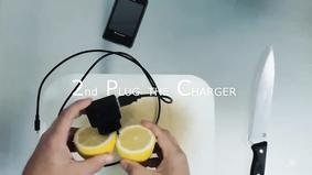 Зарядка телефона при помощи лимона