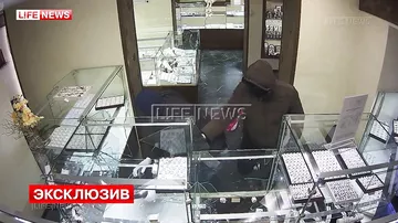В Воронеже поймали горе-грабителей, потерявших добычу в ювелирном