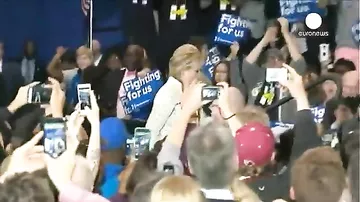 США: Хиллари Клинтон одержала победа на праймериз в Южной Каролине