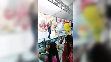 Şakrak qəhrəmanı Tuzla Kitab Sərgisində uşaqlarla görüşüb