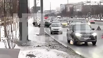 Пять автомобилей столкнулись на Ленинградском проспекте в Москве