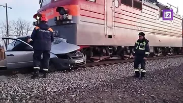 Столкновение поезда с легковушкой на Кубани