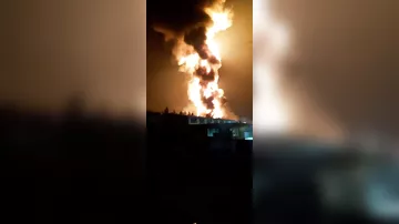 Загорелся завод по переработке автомобильного масла в Иране