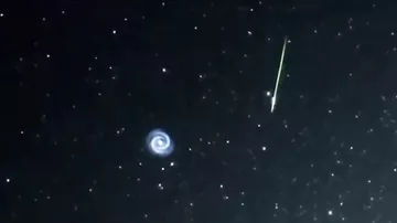 Səmada qalaktikaya bənzəyən sirli mavi spiralın heyrətamiz görüntüsü