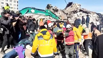Əlində tutduğu tutuquşu ilə 55 saat sonra qurtarıldı