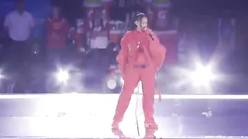 Rihanna “Super Bowl-2023”də səhnəyə 1,2 milyonluq AKSESUARLARLA ÇIXIB