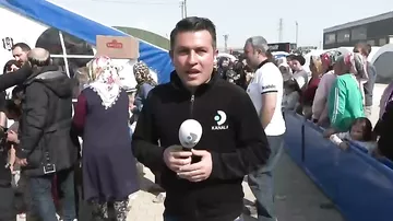 Səhnəyə atılan oyuncaqlar belə paylanıldı
