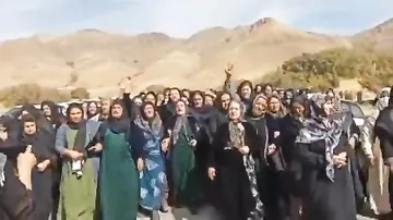 İranda edama məhkum olanların anaları aksiya keçirdi
