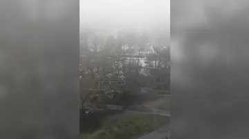 Густой туман в Москве попал на видео