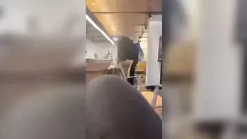 Klub rəsmisi federasiya prezidentinə yubka atdı