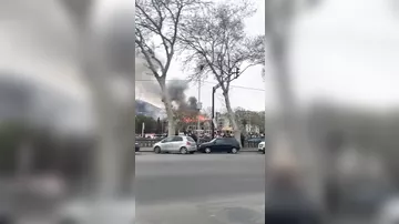 Мощный пожар произошел в Ambassadori Tbilisi Hotel в центре Тбилиси - 3