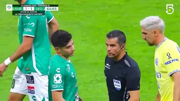 Baş hakim futbolçunu elə yerindən vurdu ki...