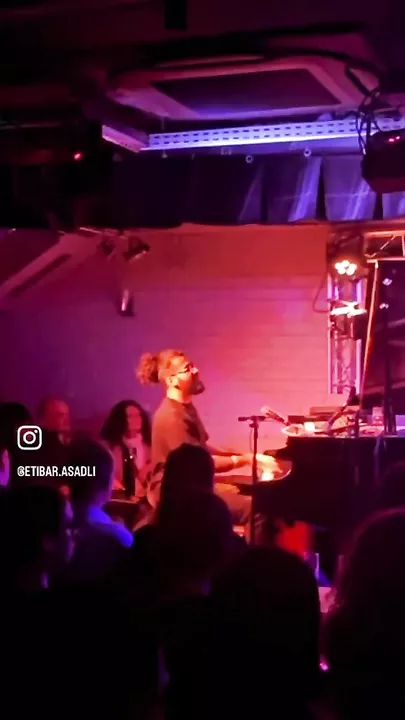 Азербайджанский этно-джаз покоряет Париж! Новый музыкальный инструмент Этибара Асадли