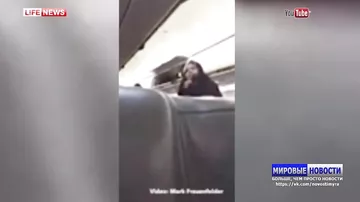 Мусульманок сняли с рейса за то, что они «уставились на стюардессу»