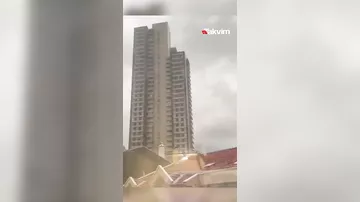 Ankarada güclü tufan divanı belə uçurdu
