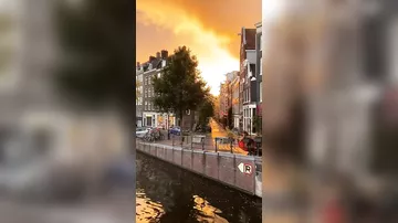 Вид на закат в Амстердаме, Нидерланды