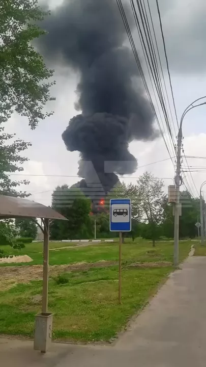 Крупный пожар на нефтебазе в Воронеже