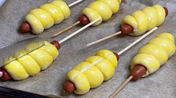 Çox asan hazırlanan yumşaq və çox dadlı "hotdog" resepti