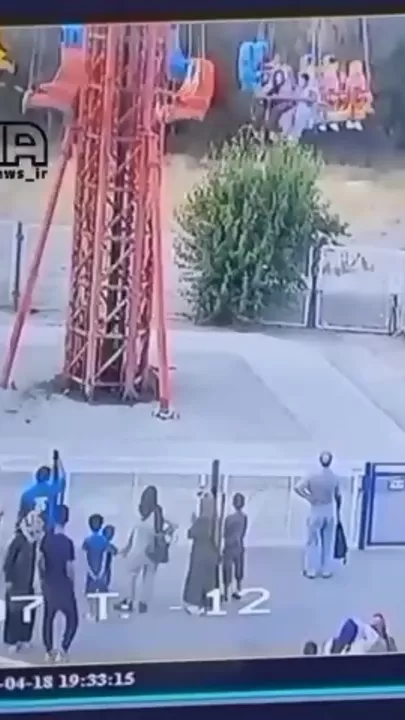 İranda attraksion qırılıb: yaralılar var