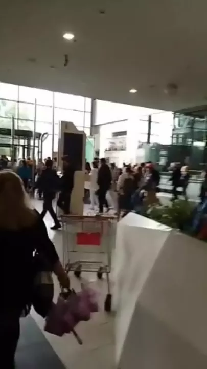 ТЦ в Москве эвакуировали из-за загоревшегося самоката