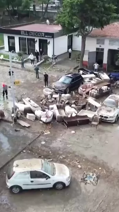 В Стамбуле в результате ливней и наводнений пострадал 31 человек