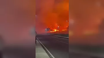 Сильнейший пожар приближается к аргентинскому городу Вилья-Карлос-Пас